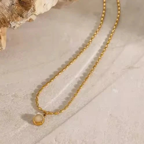 Lune Necklace