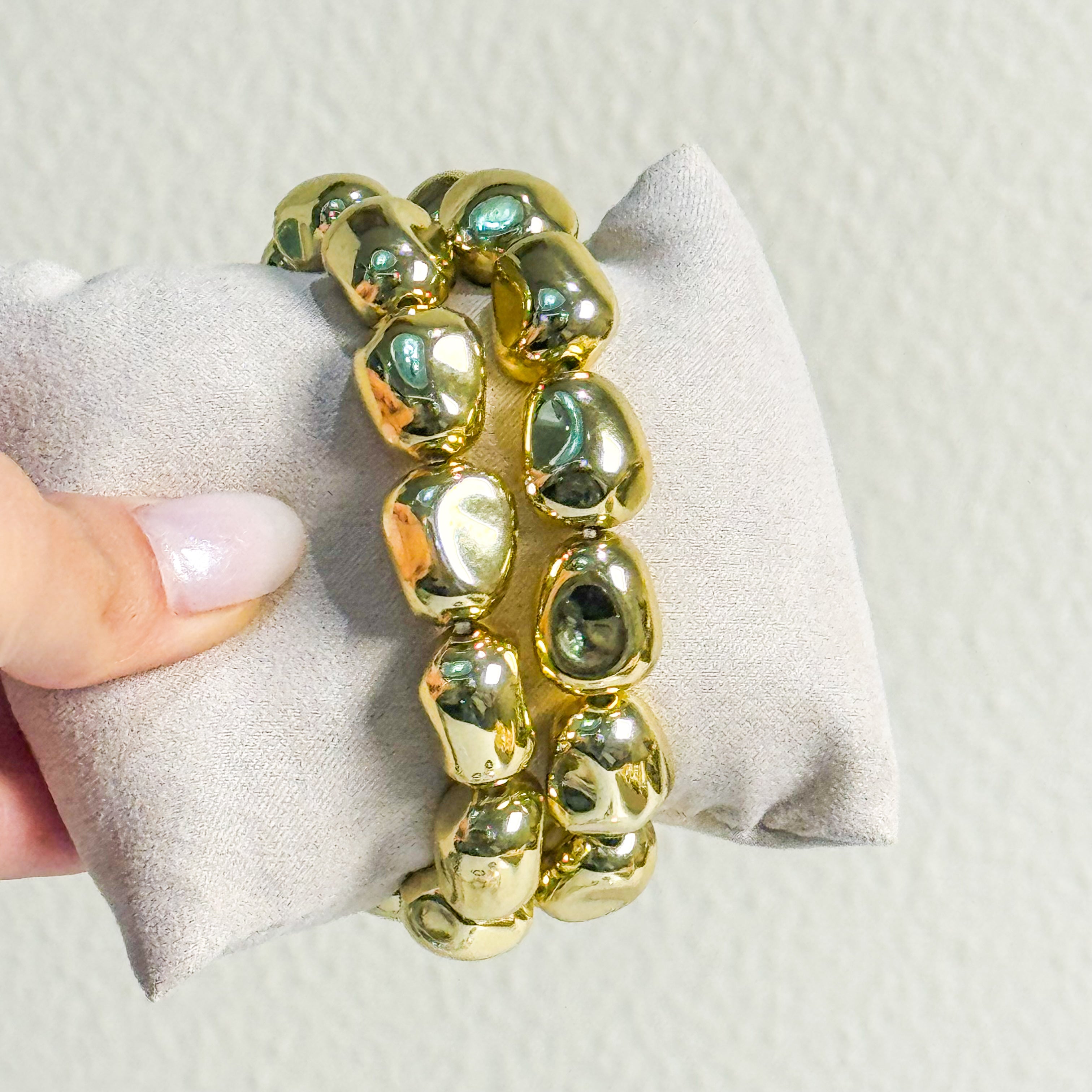 Trendy Gold Stretchable Bracelet (set of 1)