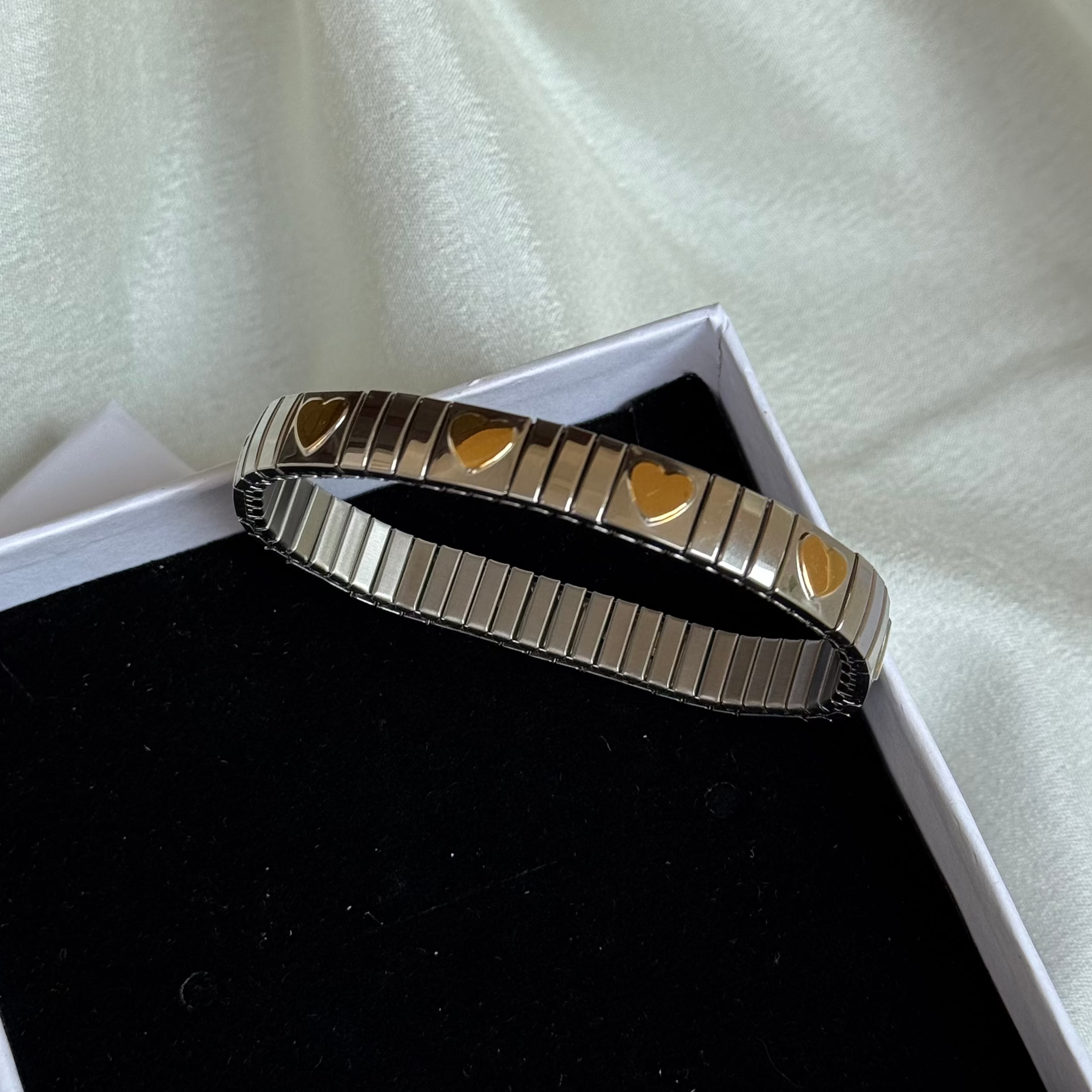 Cupid Heart Band