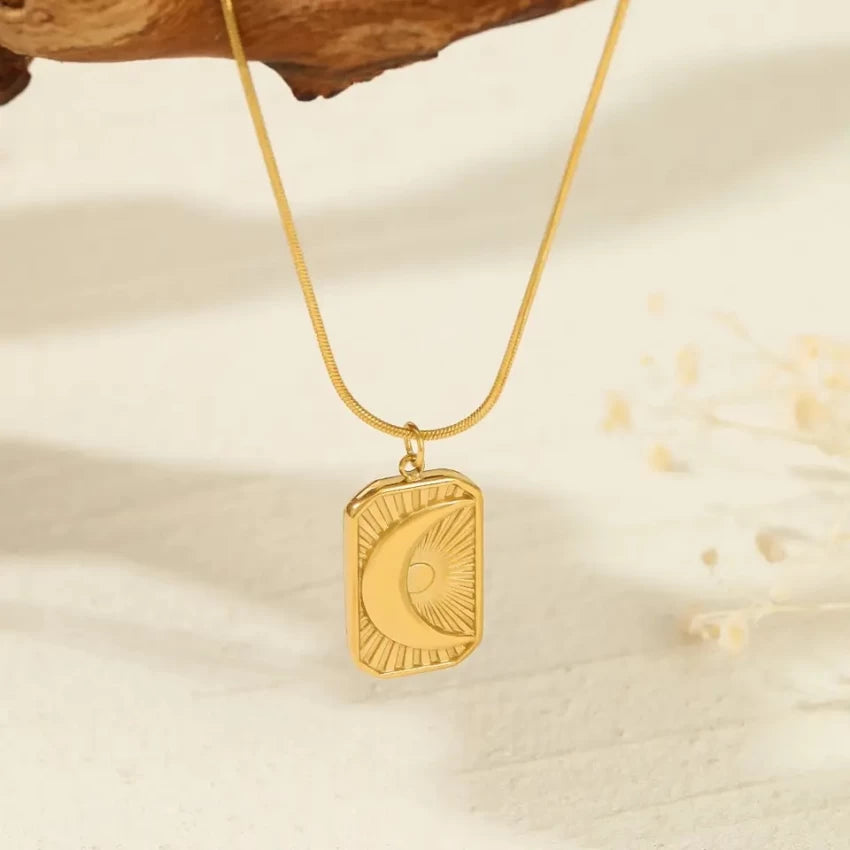 Luna Necklace