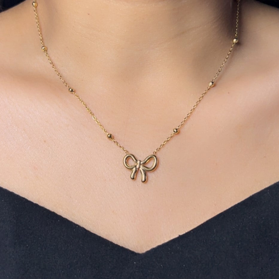 Darling Bow Necklace