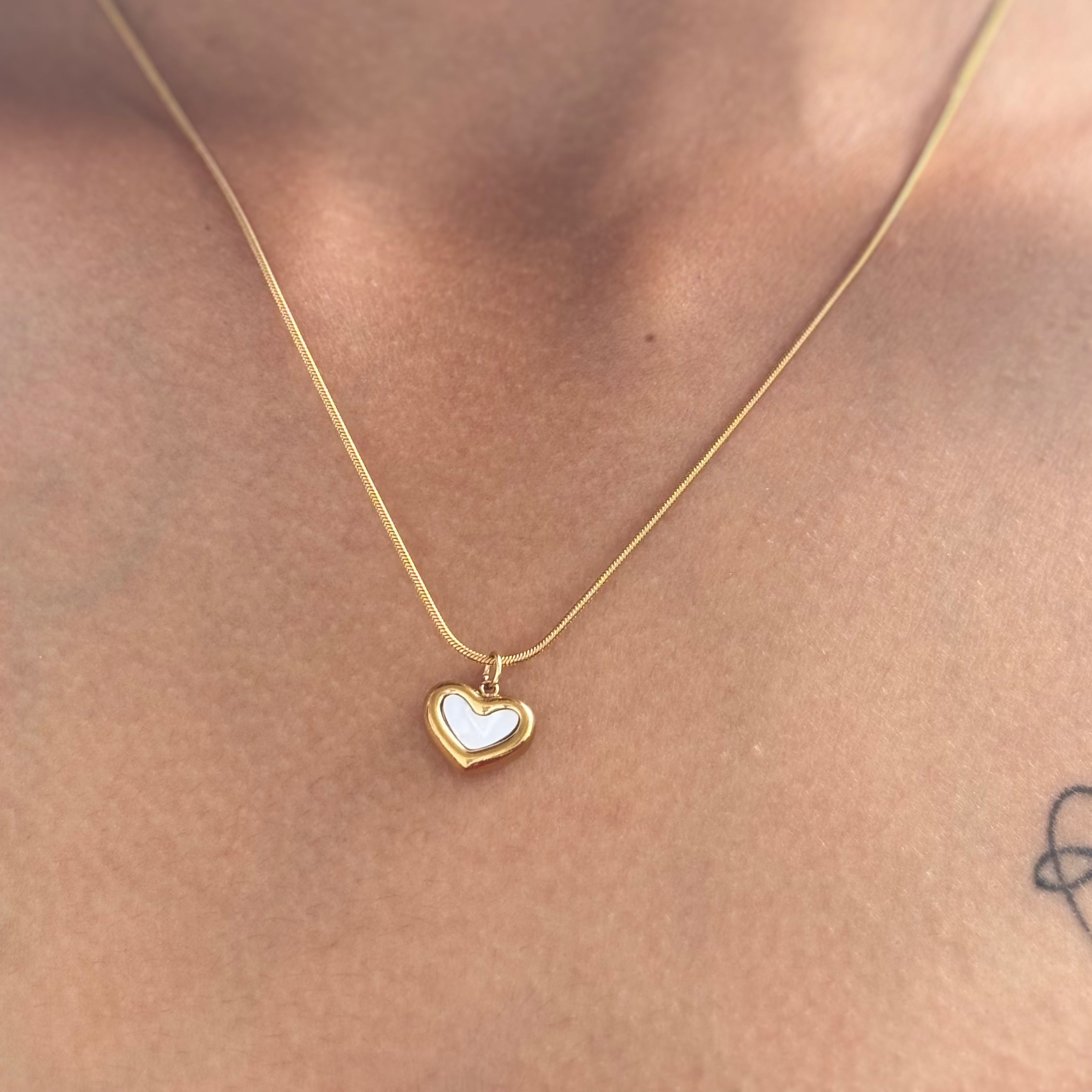 Samantha Necklace (White)