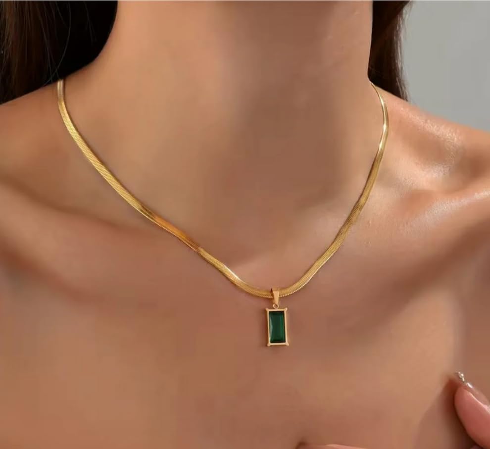 Anne Emerald Necklace