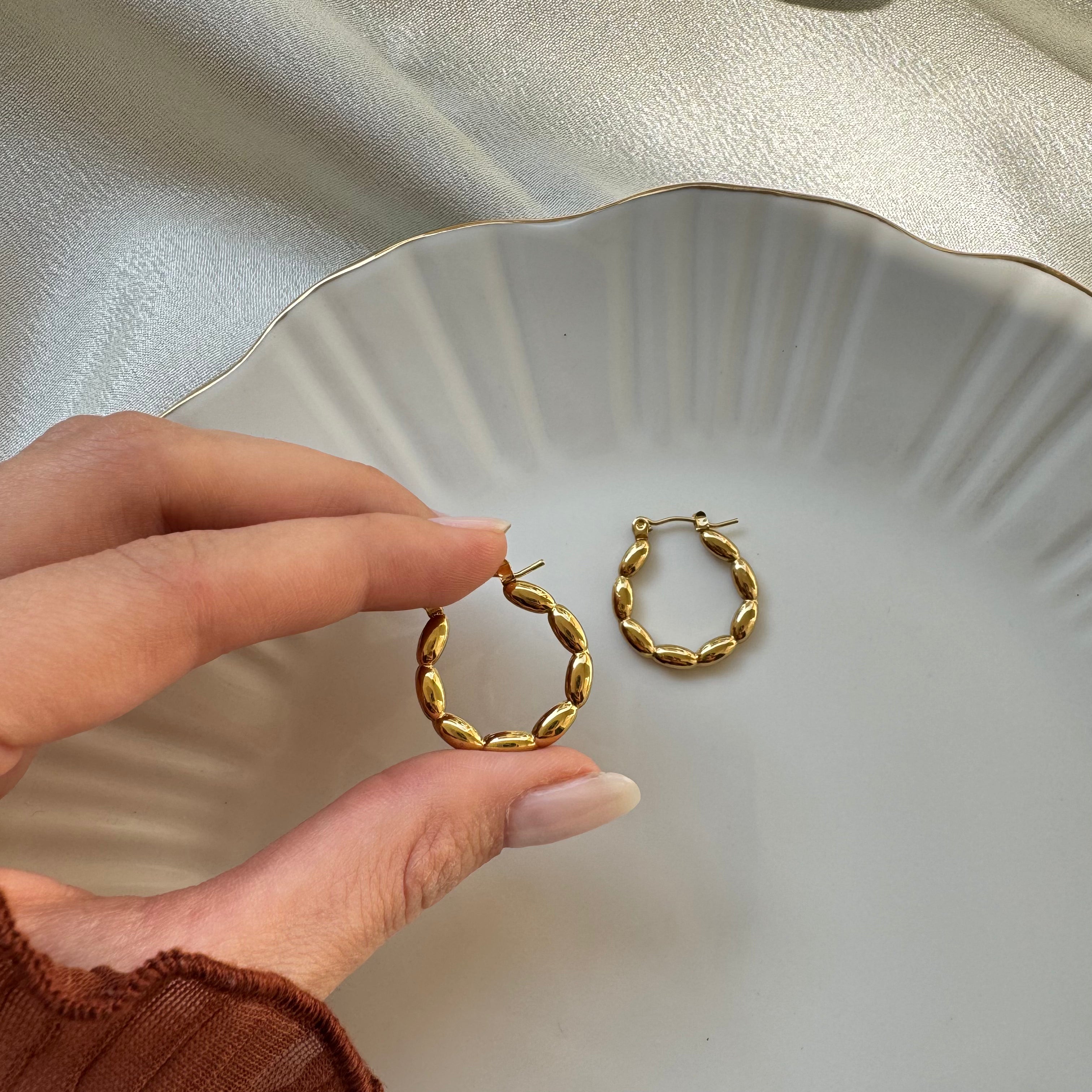 Liza Hoops
