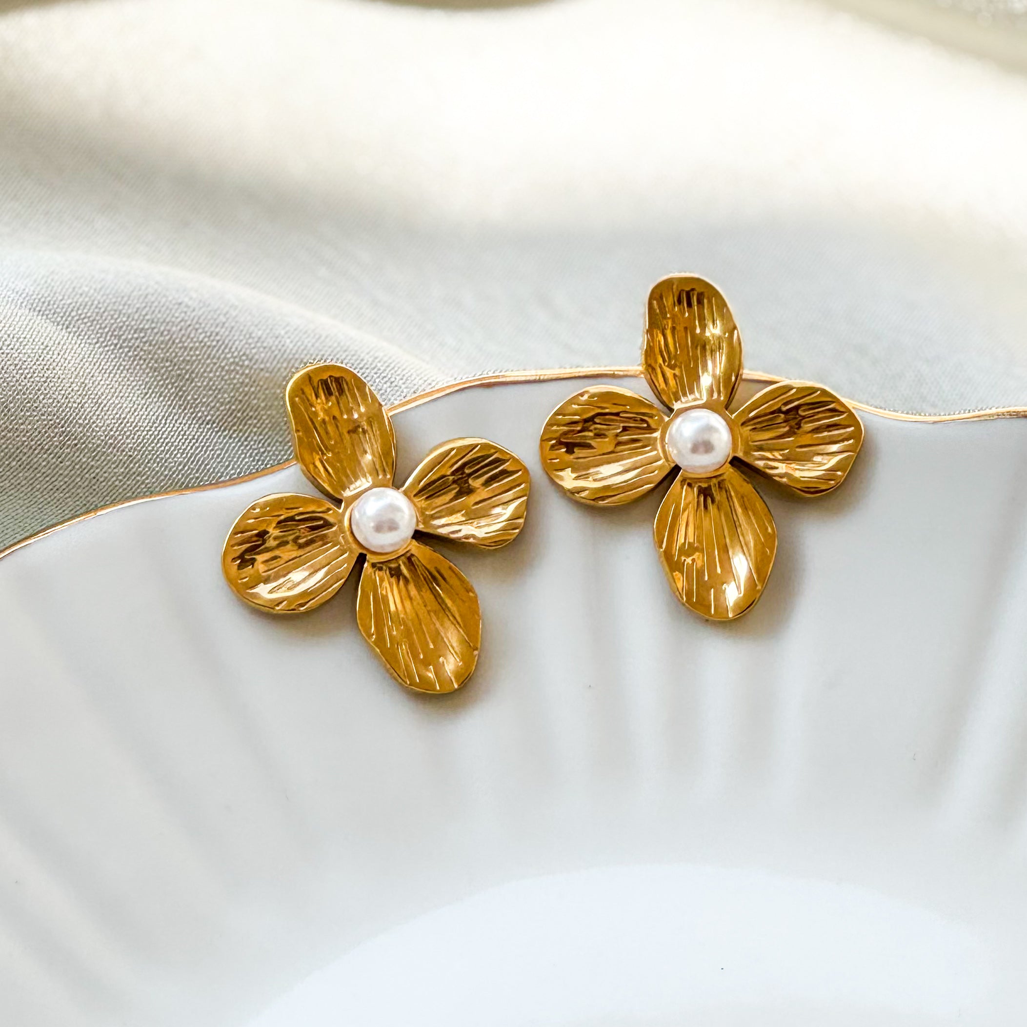 Golden Flora Earrings