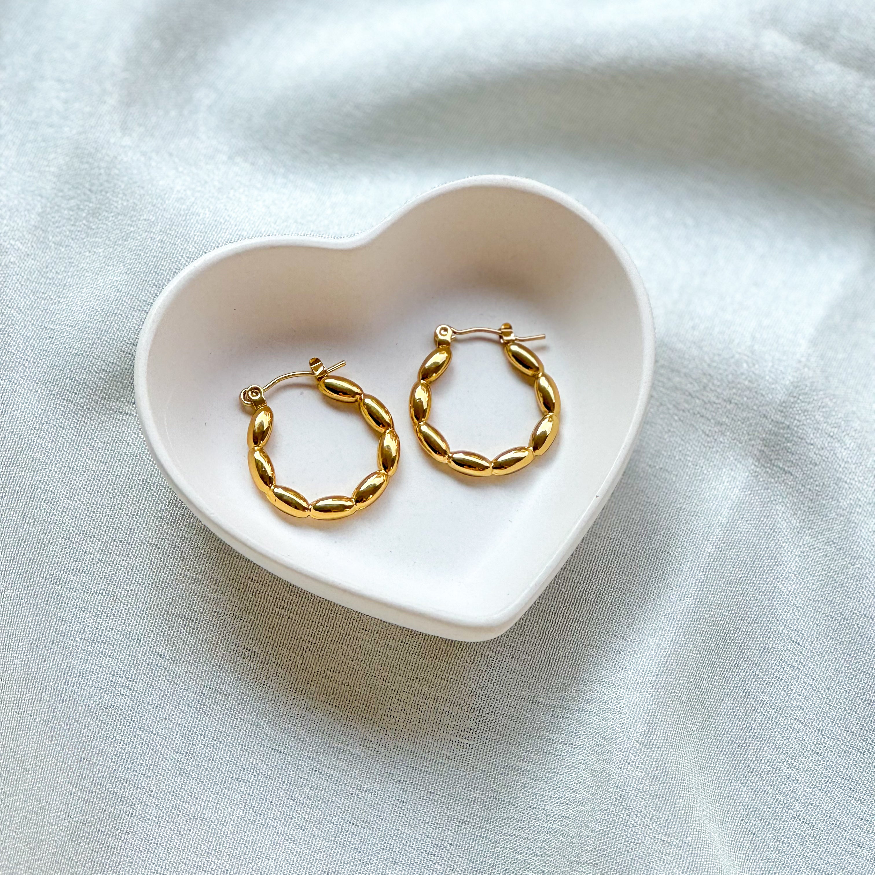Liza Hoops